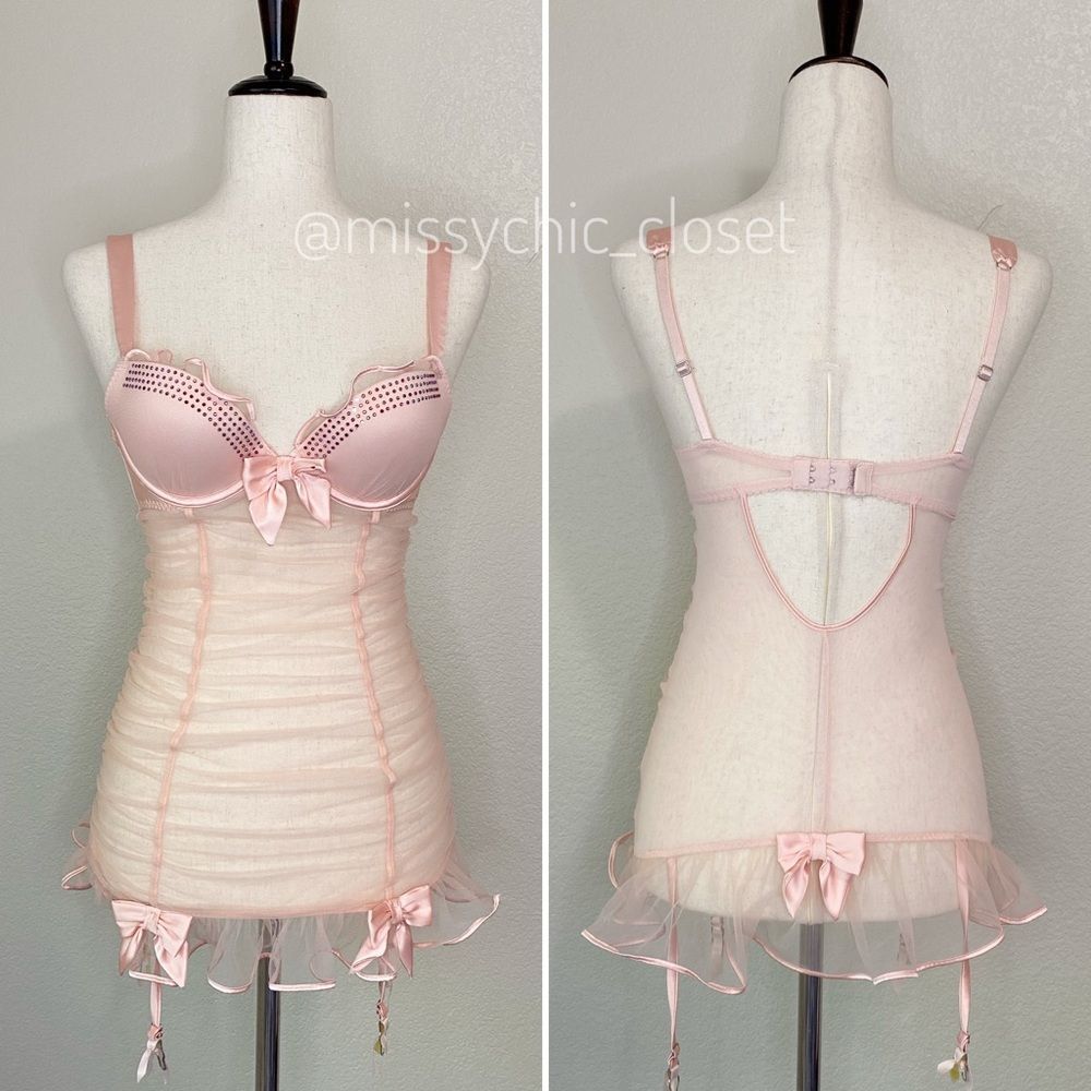 NWOT Victoria’s Secret 34B Pink Mesh Rhinestone Embellished Lingerie